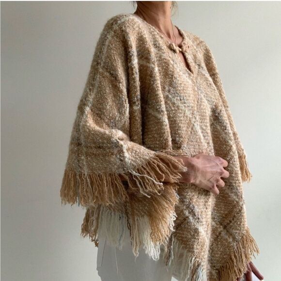 Boyne Valley Weavers Poncho Cape Sweater Ireland Made Fringed Alpaca Plaid OS - Picture 3 of 9